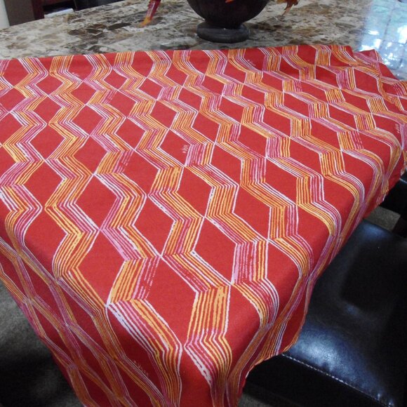 VERA Rectangle 60"x102" Fabric Tablecloth Red White Holiday Colors Modern Vibe - Picture 2 of 10